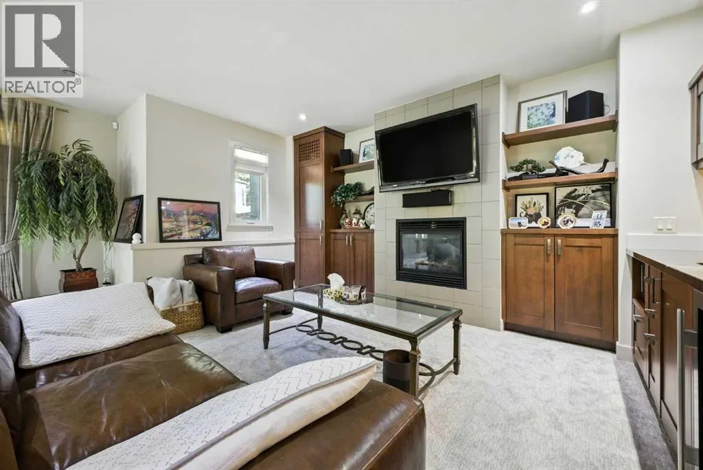 16 Spring Valley Lane SW