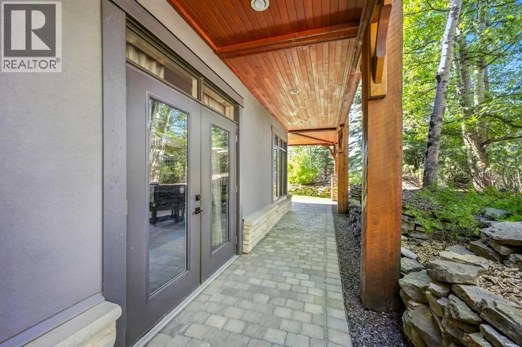 16 Spring Valley Lane SW