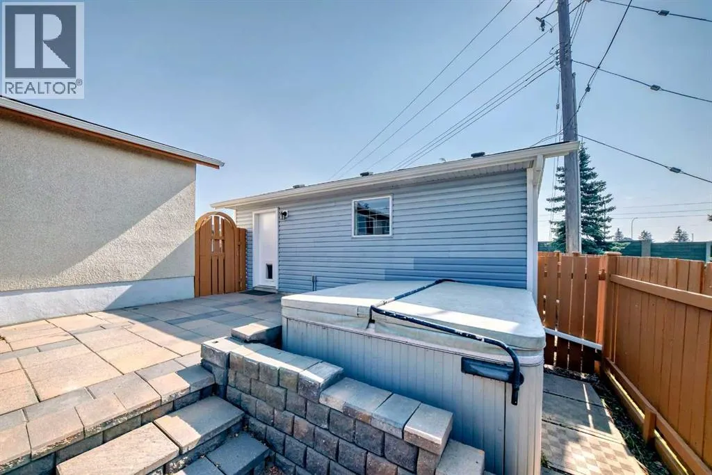 1007 Olympia Crescent SE