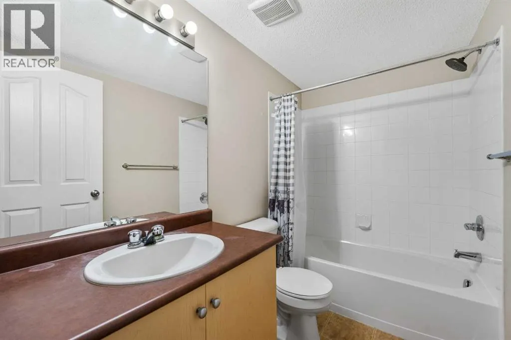 2207, 10 Prestwick Bay SE