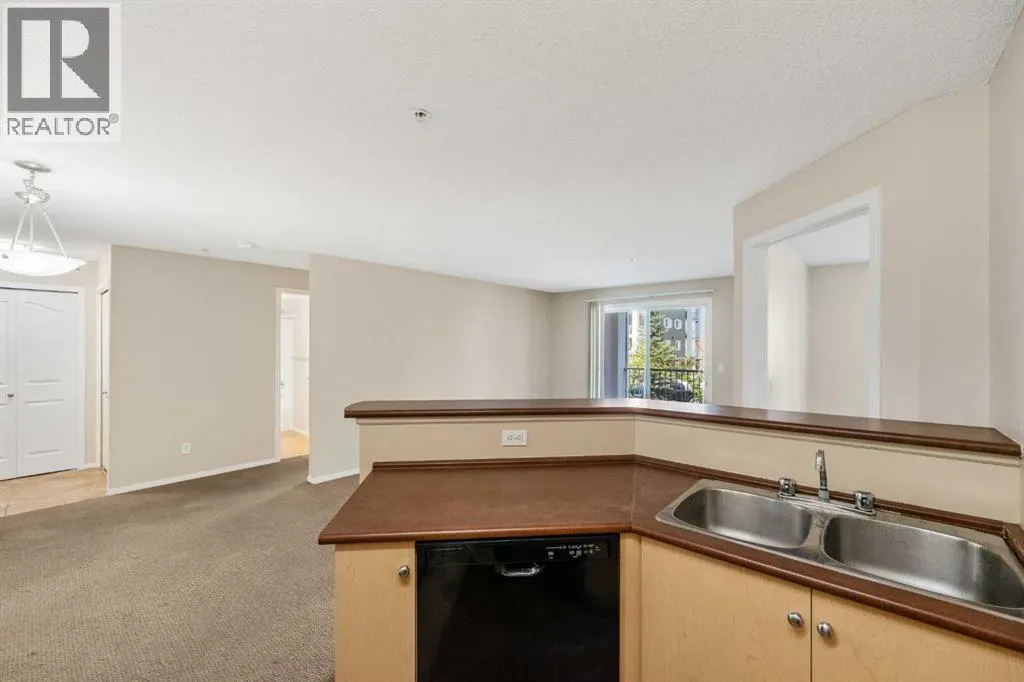 2207, 10 Prestwick Bay SE