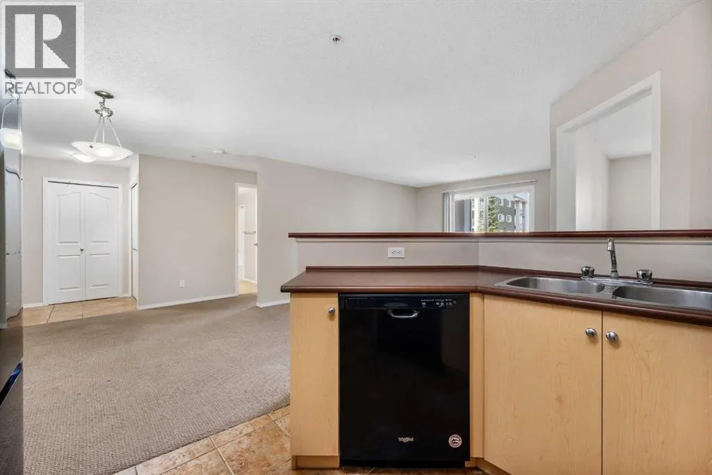 2207, 10 Prestwick Bay SE