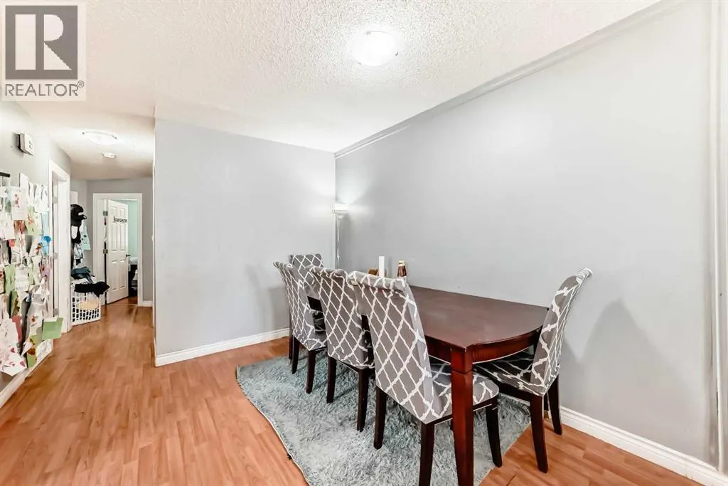 203 Penbrooke Close SE