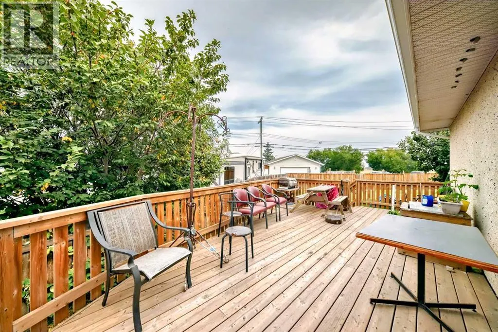 203 Penbrooke Close SE