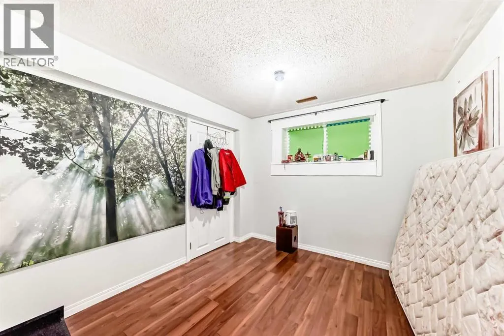 203 Penbrooke Close SE