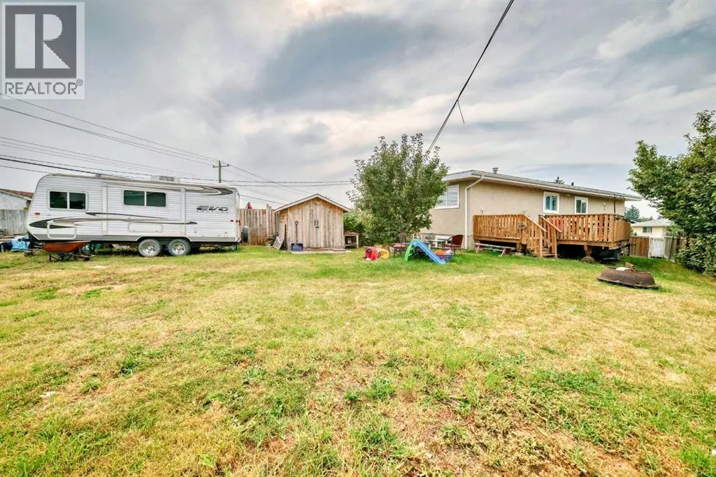 203 Penbrooke Close SE