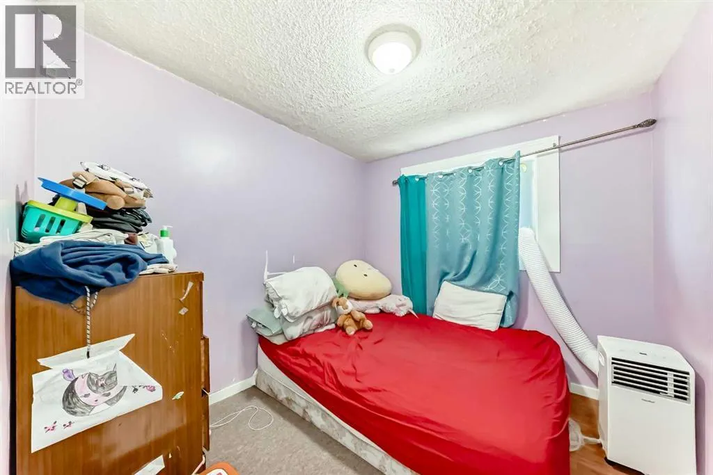203 Penbrooke Close SE
