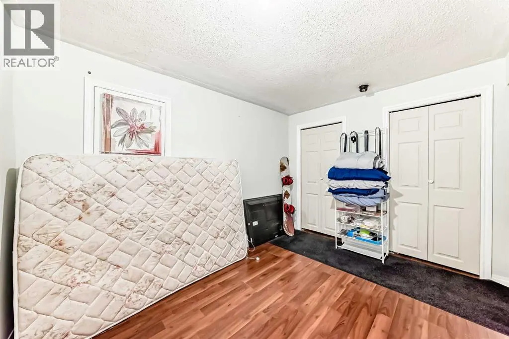 203 Penbrooke Close SE