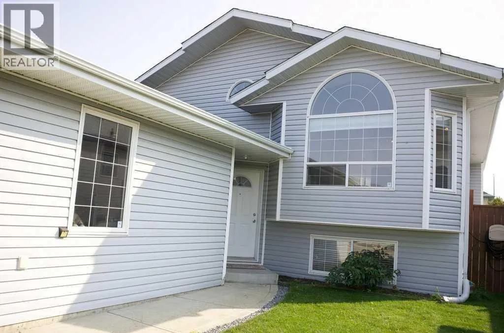 7 Langford Cres. Crescent