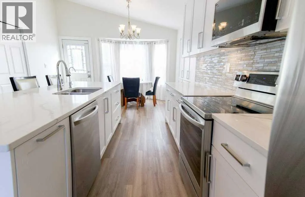 7 Langford Cres. Crescent