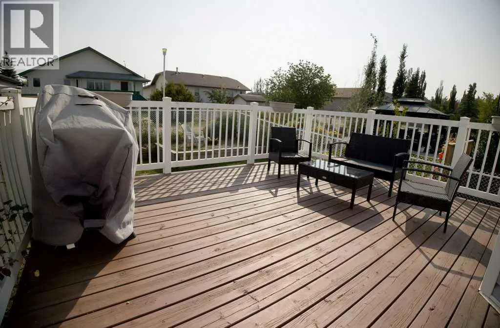 7 Langford Cres. Crescent