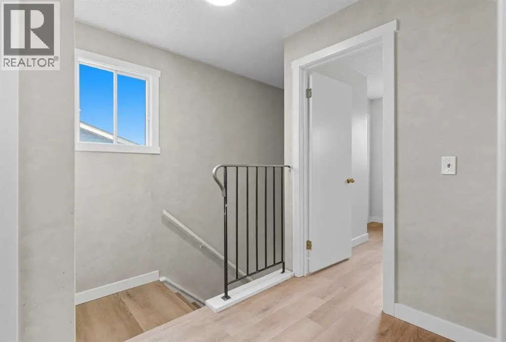 24 Castlebrook Rise NE