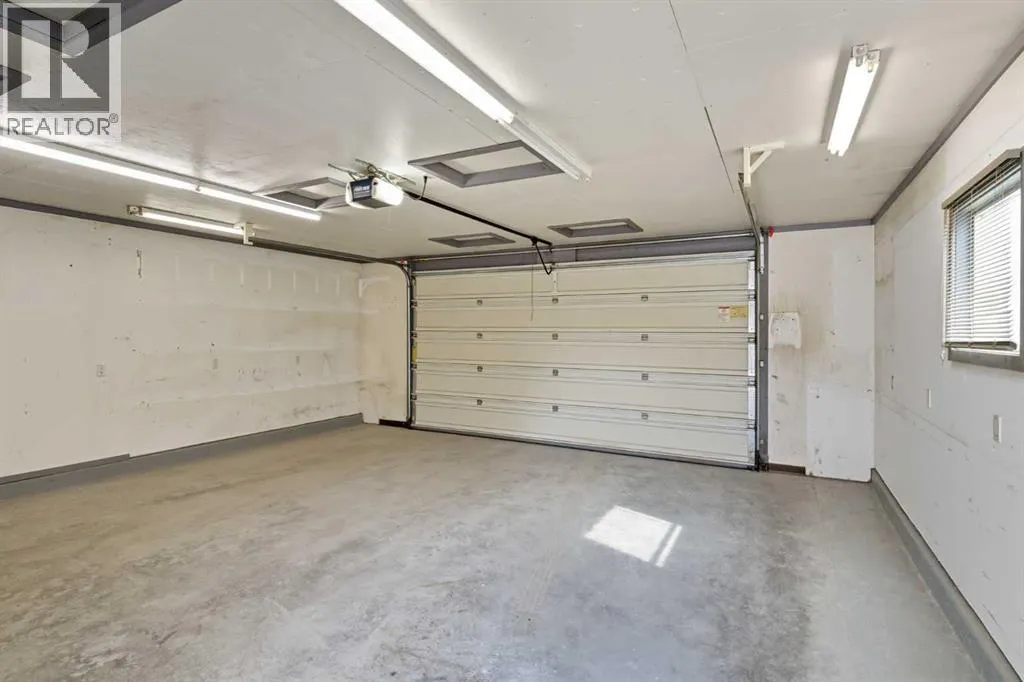 24 Castlebrook Rise NE