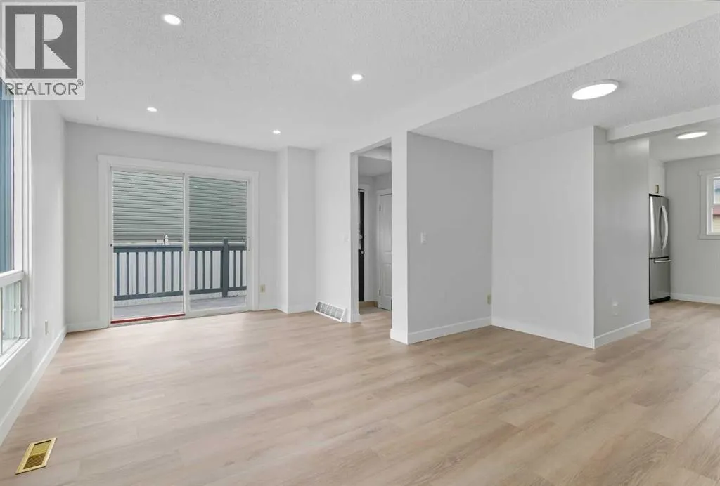 24 Castlebrook Rise NE
