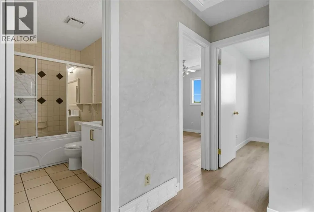 24 Castlebrook Rise NE
