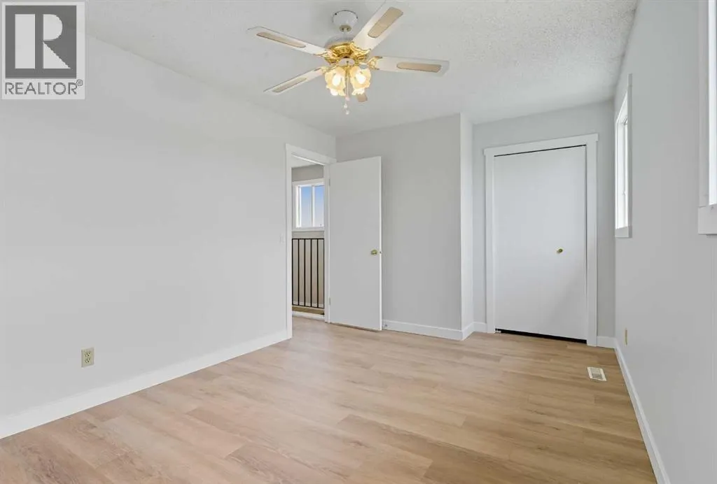 24 Castlebrook Rise NE