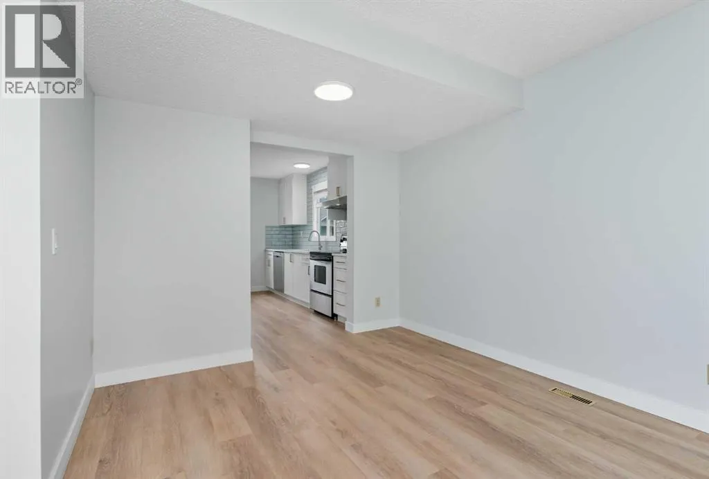 24 Castlebrook Rise NE