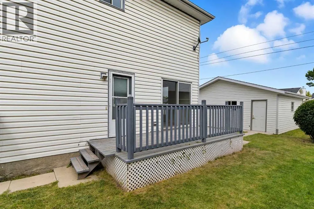 24 Castlebrook Rise NE