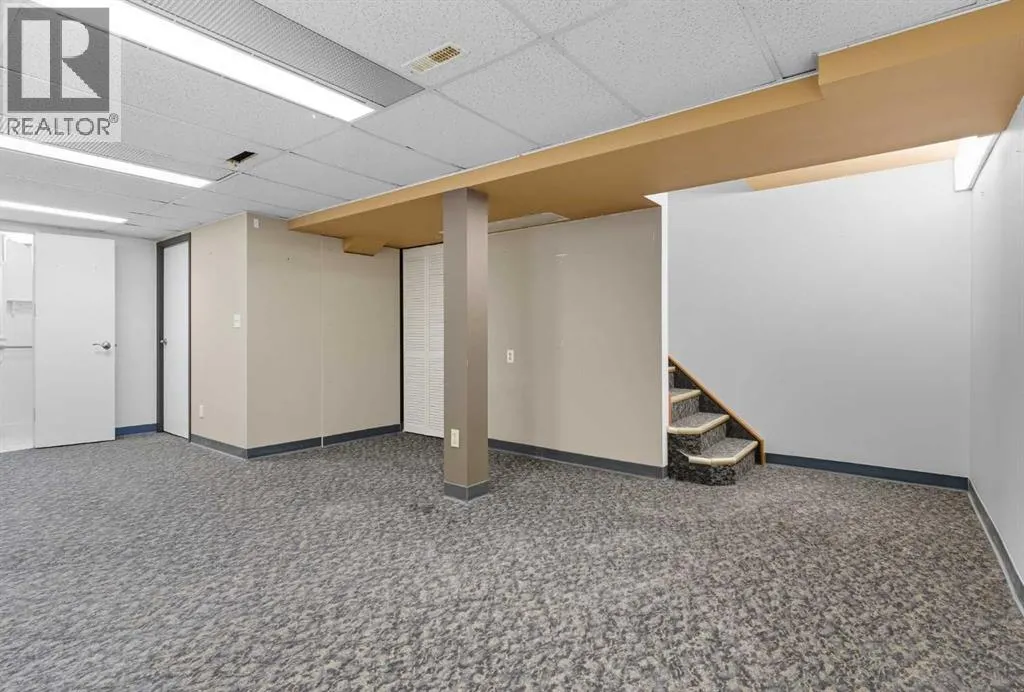 24 Castlebrook Rise NE