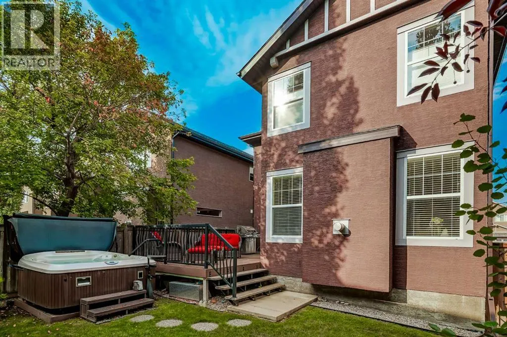 477 Tuscany Ravine Road NW