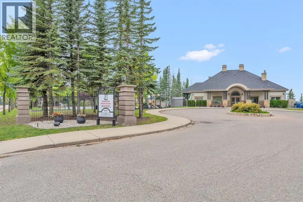123 Crestbrook Way SW