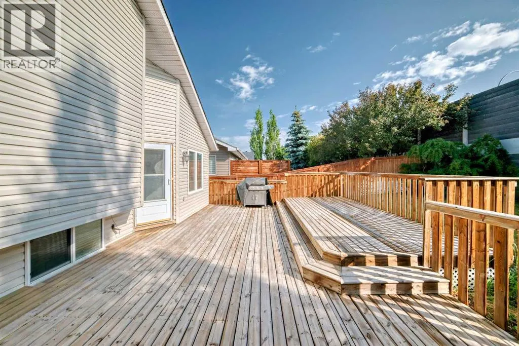 96 Douglas Ridge Close SE