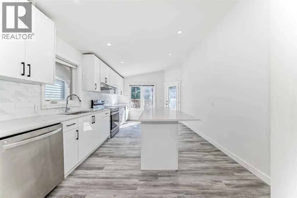 96 Douglas Ridge Close SE
