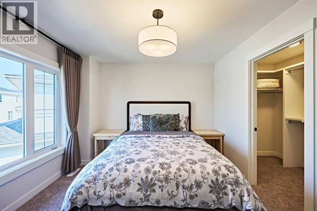 468 Discovery Place SW