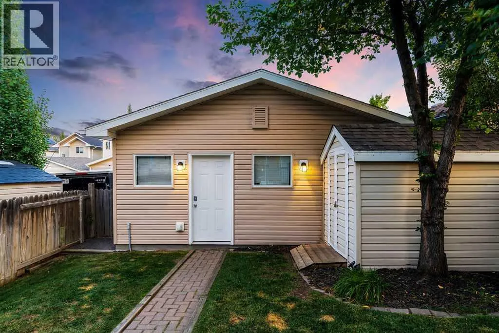 301 tuscany Drive NW