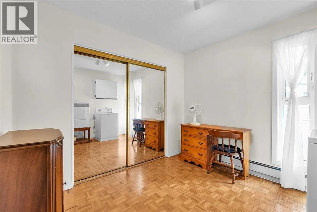 102, 516 Cedar Crescent SW