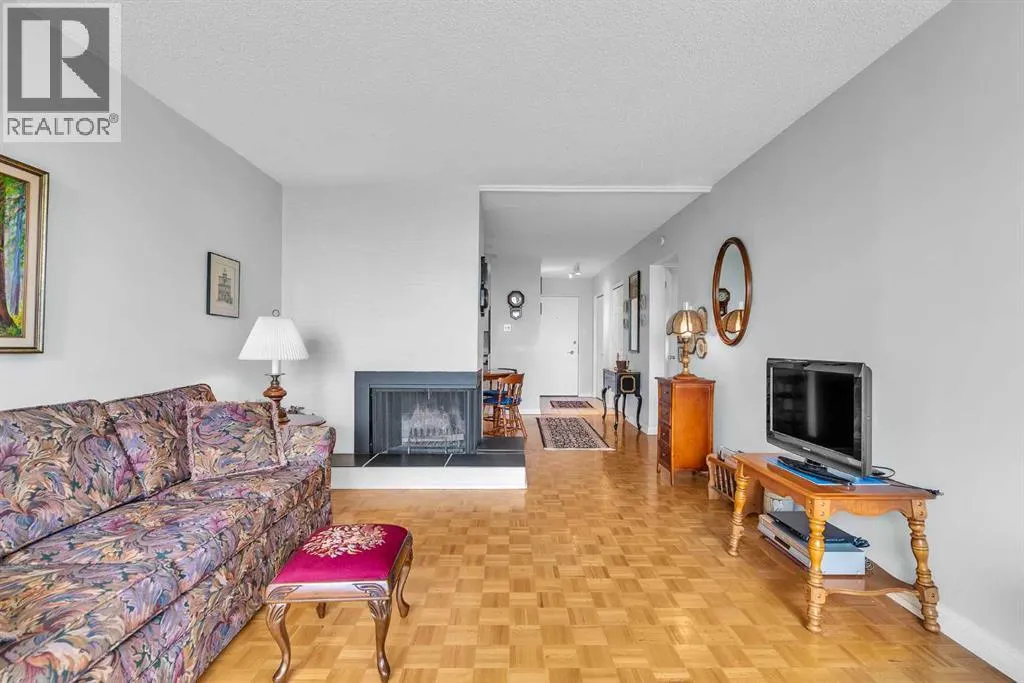 102, 516 Cedar Crescent SW