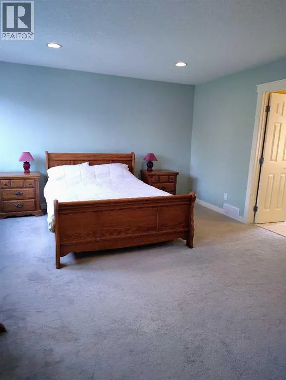 85 Tusslewood Heights NW