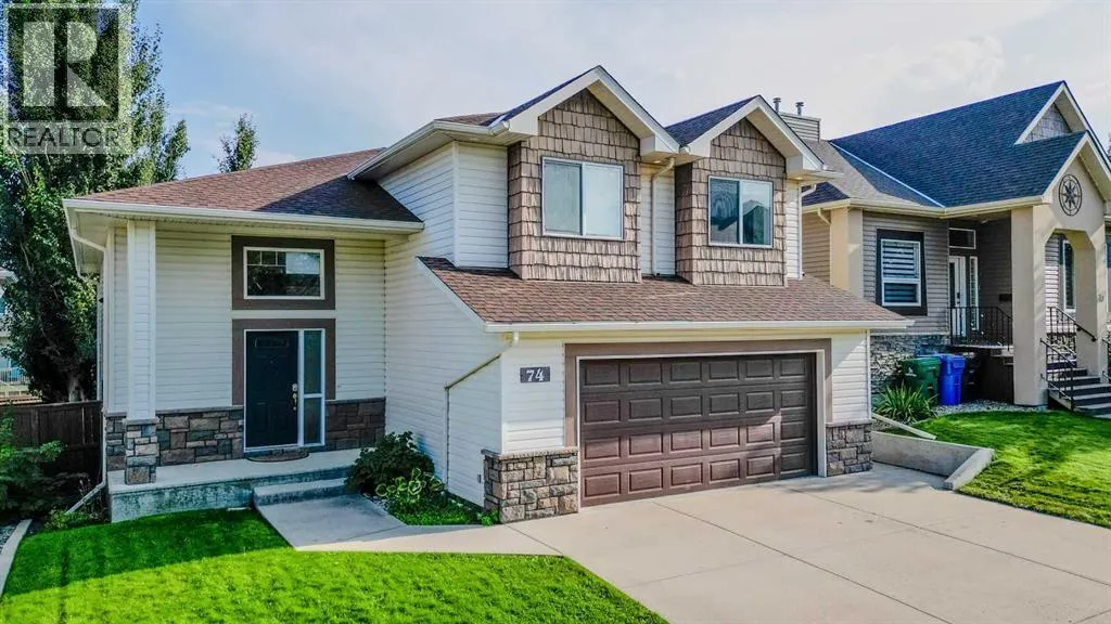 74 Rivermont Crescent W