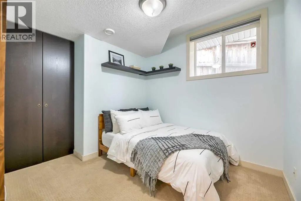 39 Crestridge Way SW