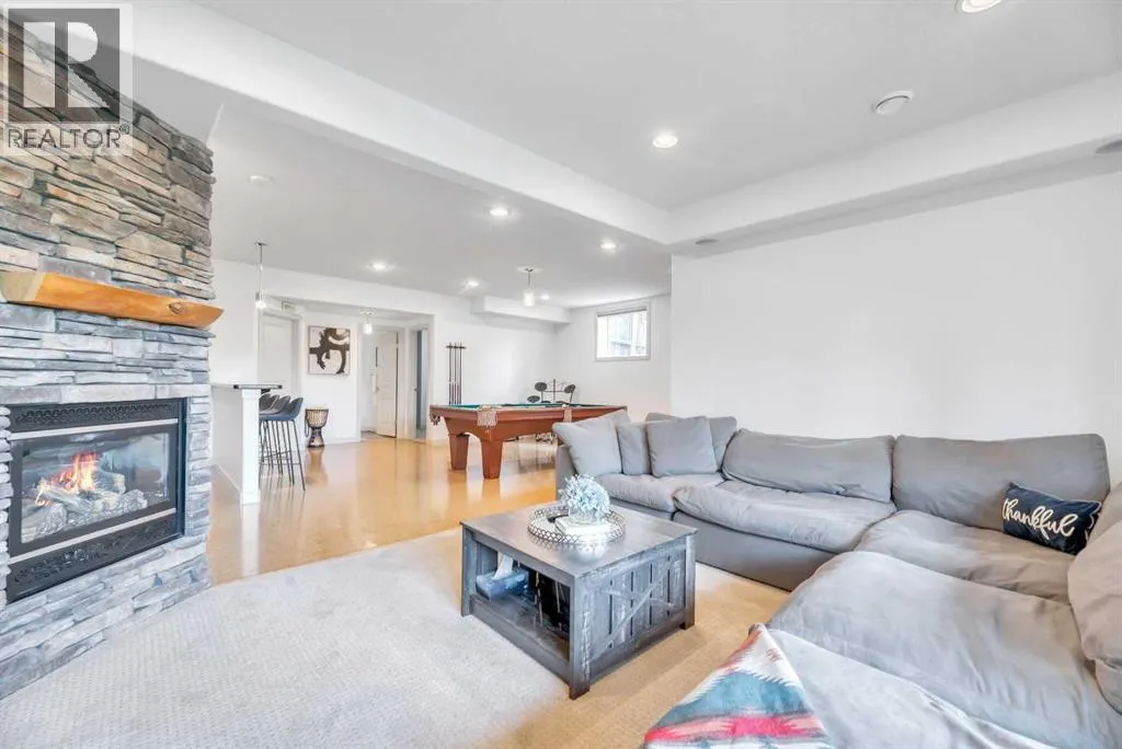39 Crestridge Way SW