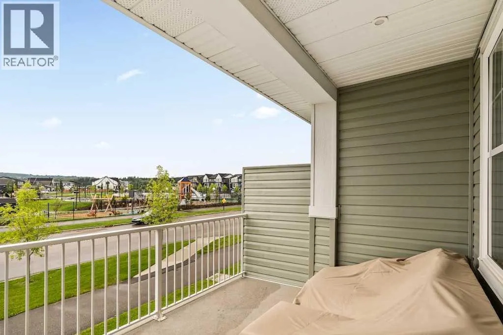 168 Rowmont Boulevard NW