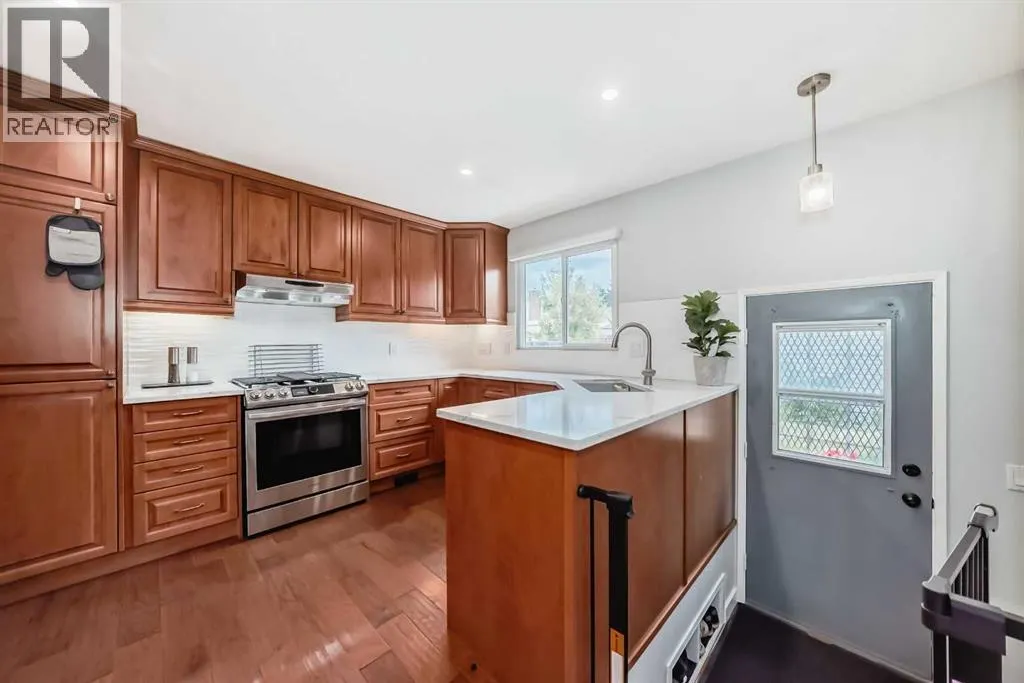 424 Rundlehill Way NE