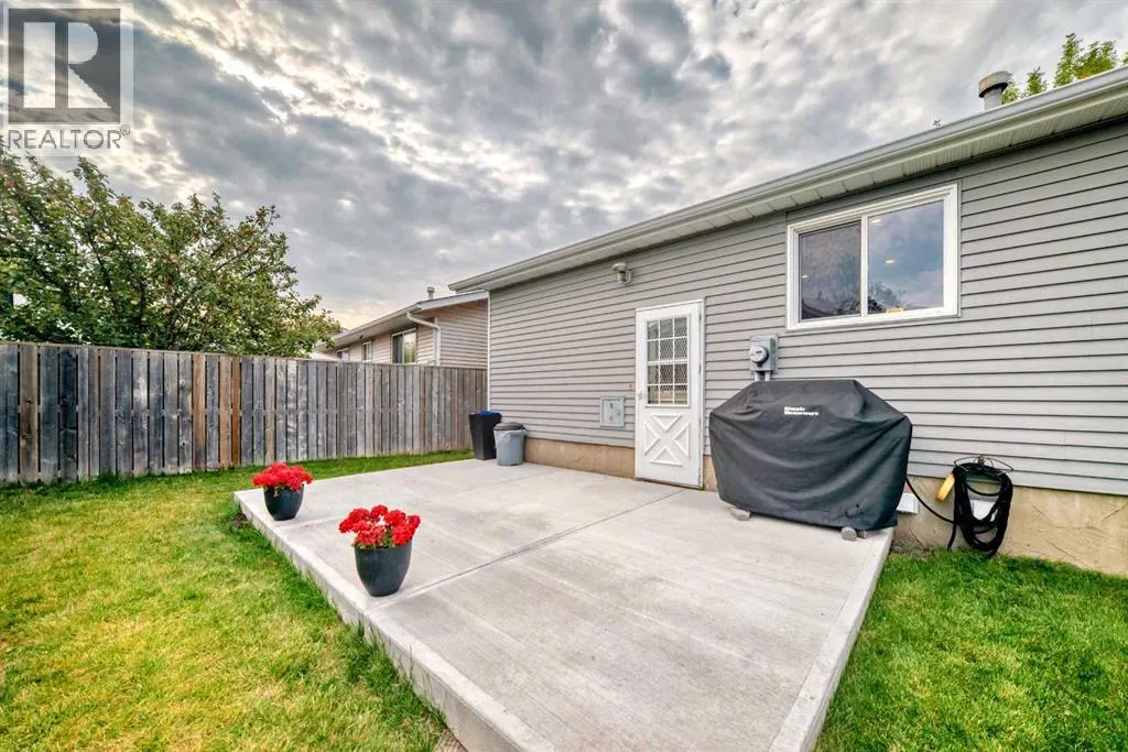 424 Rundlehill Way NE