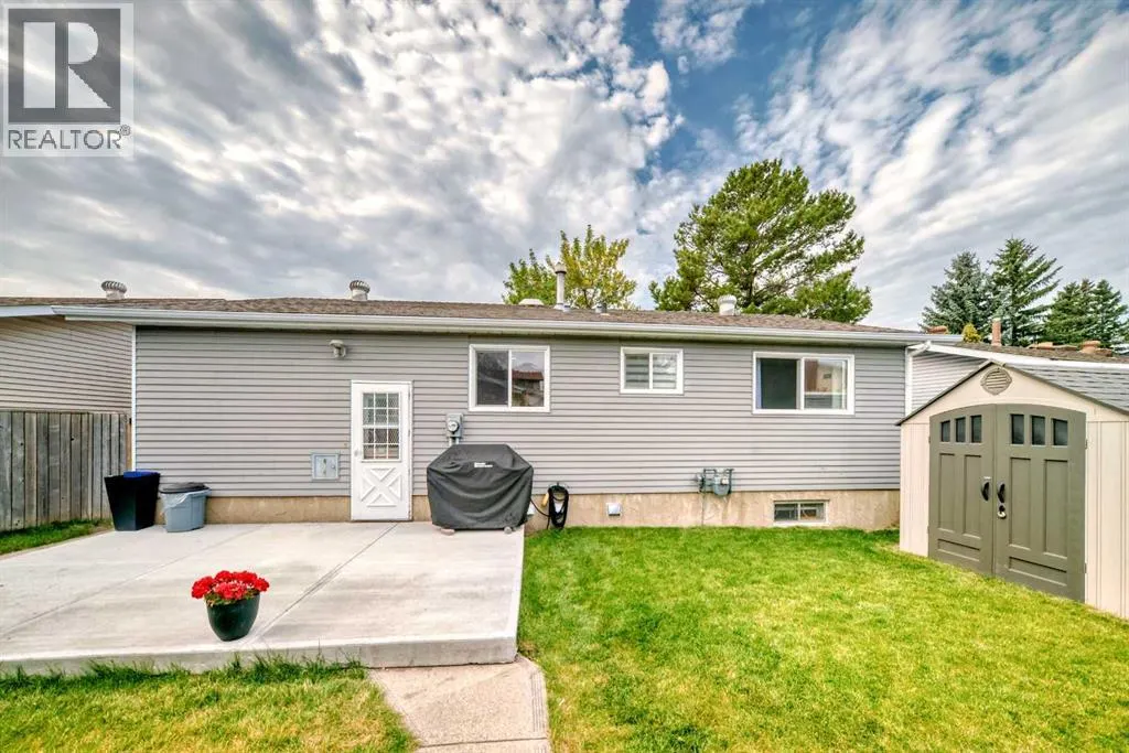 424 Rundlehill Way NE