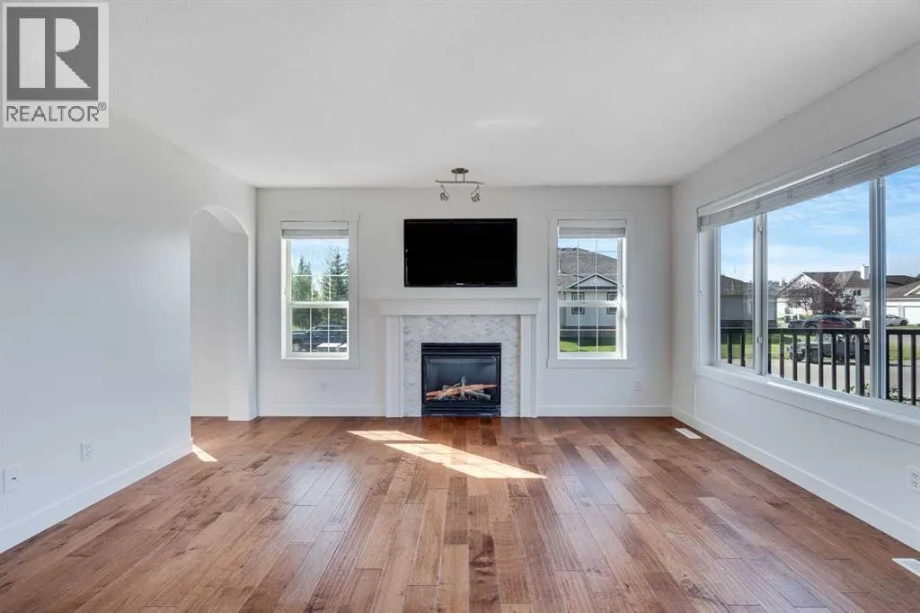 201 Crystalridge Rise