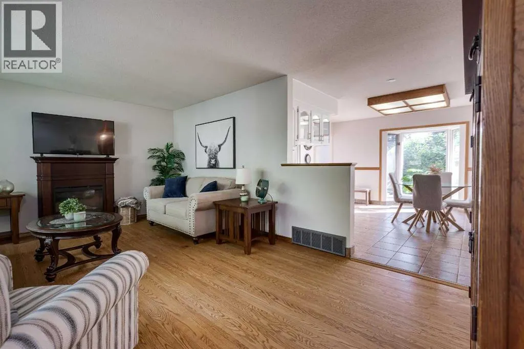6 Standish Close