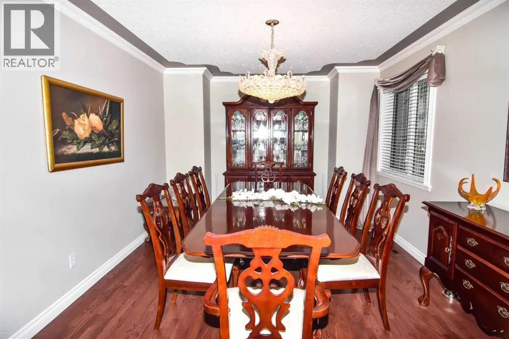 148 Scenic View Close NW