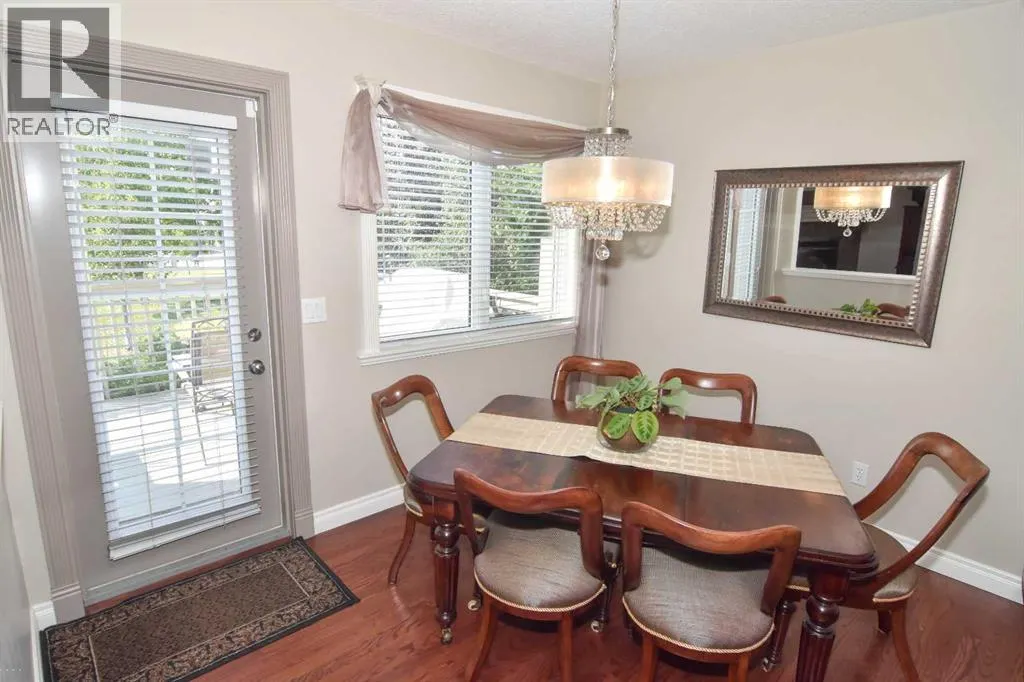 148 Scenic View Close NW