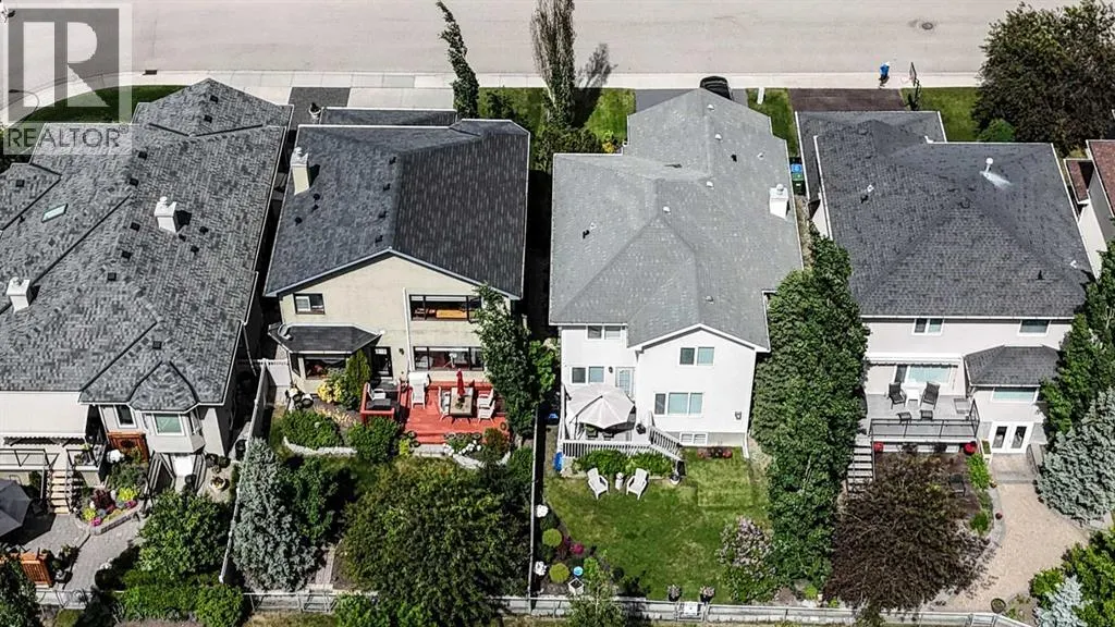 148 Scenic View Close NW