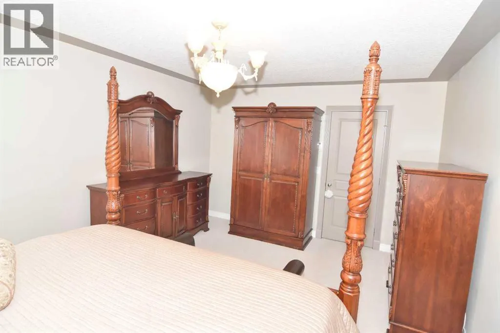 148 Scenic View Close NW