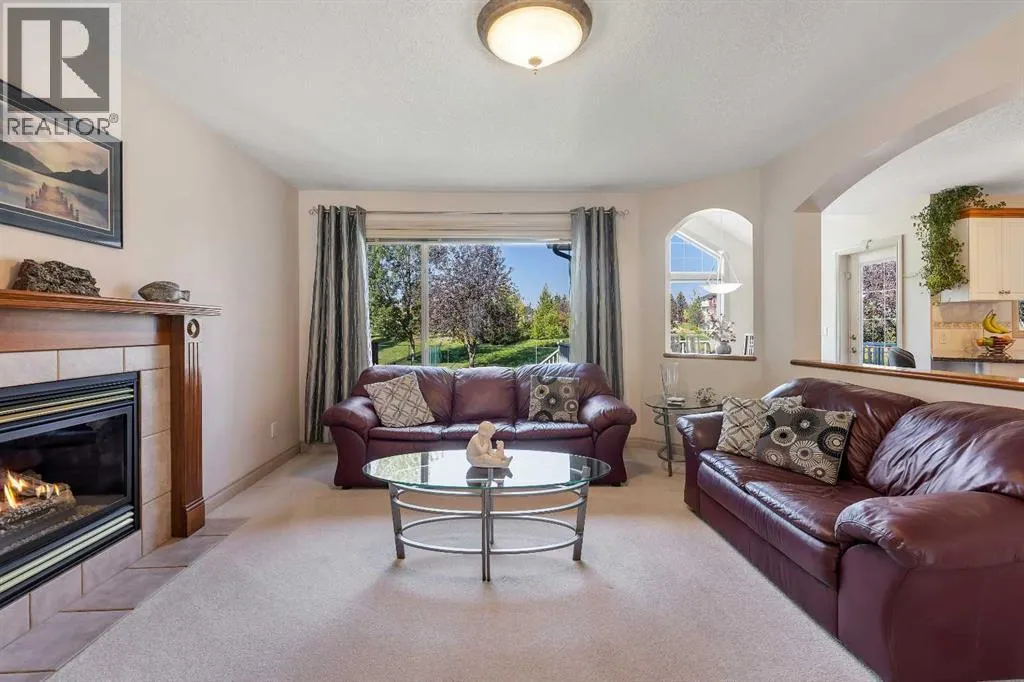 162 Harvest Grove Close NE