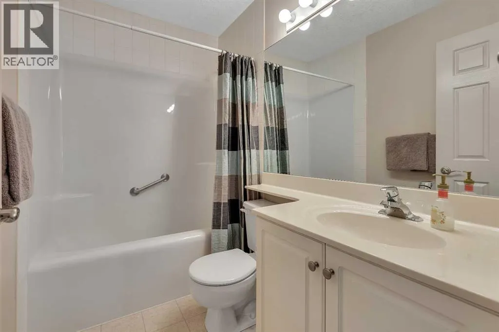 162 Harvest Grove Close NE
