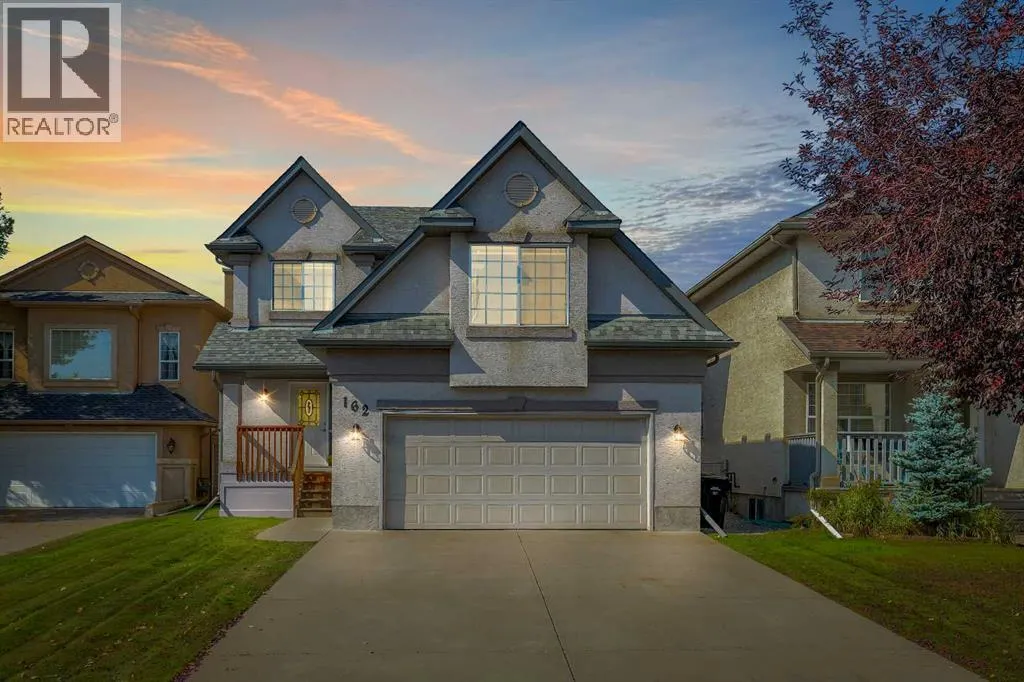 162 Harvest Grove Close NE