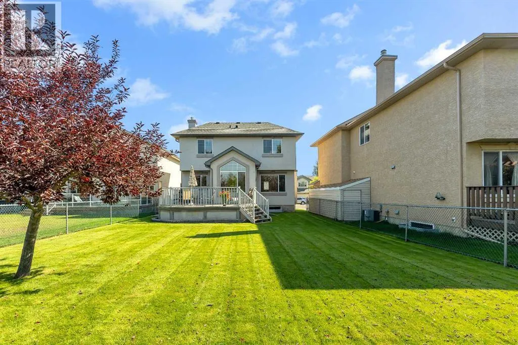 162 Harvest Grove Close NE