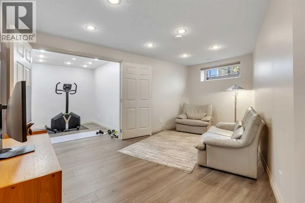 162 Harvest Grove Close NE